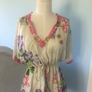 Johnny was size M pre owned silk